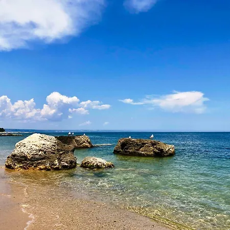 Sunny Near The Beach Апартамент