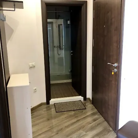Апартамент Sunny Near The Beach Златни пясъци