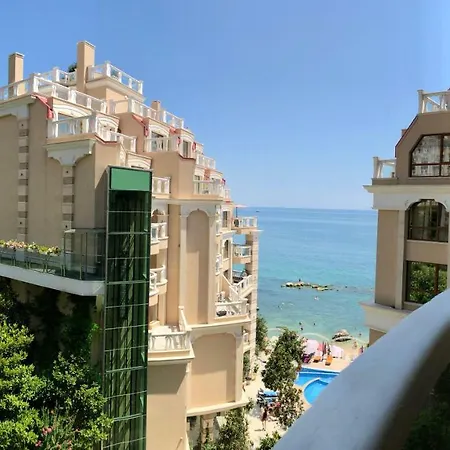 Sunny Near The Beach * Златни пясъци